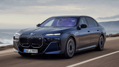 BMW i7 M70